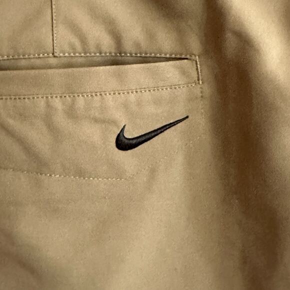 Nike Tan DriFit Men’s Golf Shorts, Size 38, Pre-owned - Picture 3 of 6